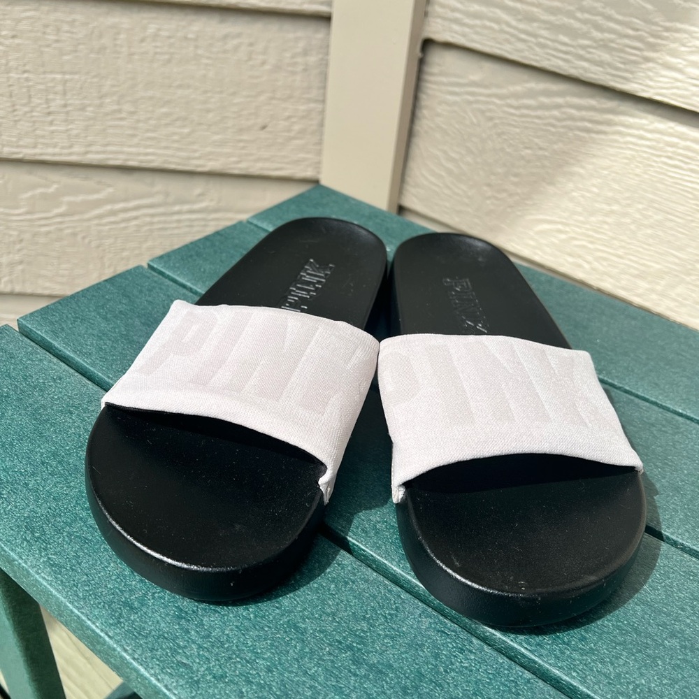 E777 EUC VS’s PINK Padded Slides